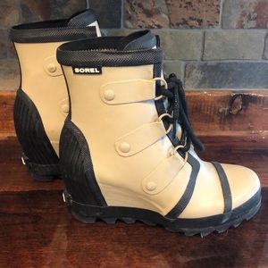 Sorel Lace Up Wedge Rain Boots, Tan and Black